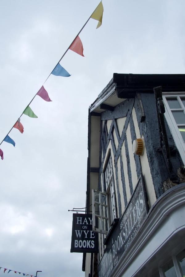 The Pavement Palace Hay-On-Wye Eksteriør billede